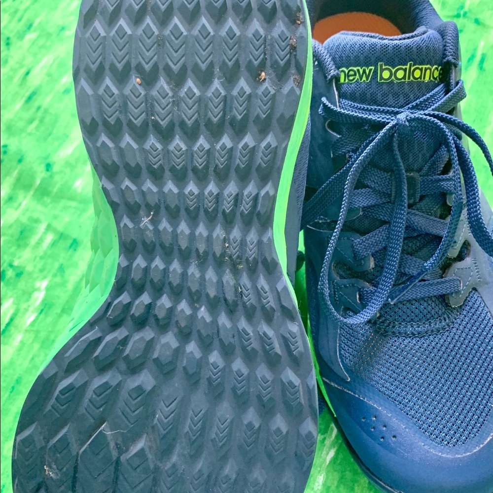 Men New Balance shoe - Picture 3 of 3